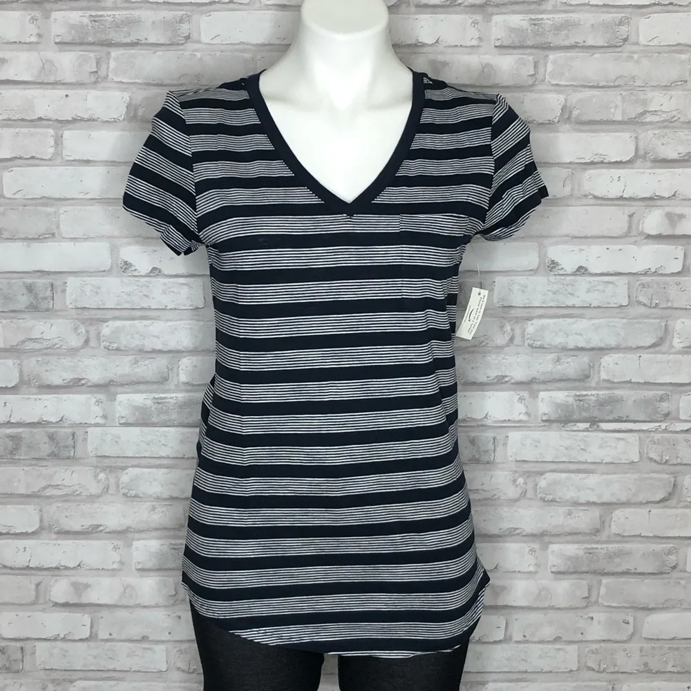 Daily Ritual striped v neck pocket tee, NWT medium